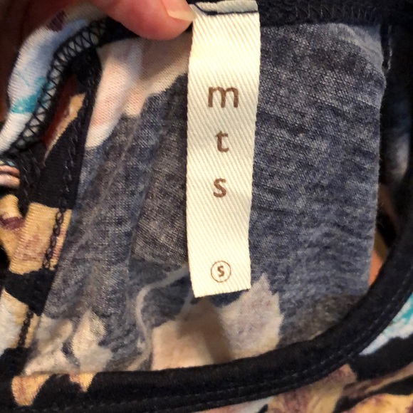 MTS Cold Shoulder Dress - Picture 5 of 7